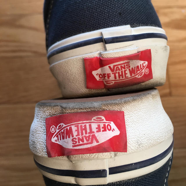 VANS(ヴァンズ)のVANS ネイビー 23㎝ レディースの靴/シューズ(スリッポン/モカシン)の商品写真