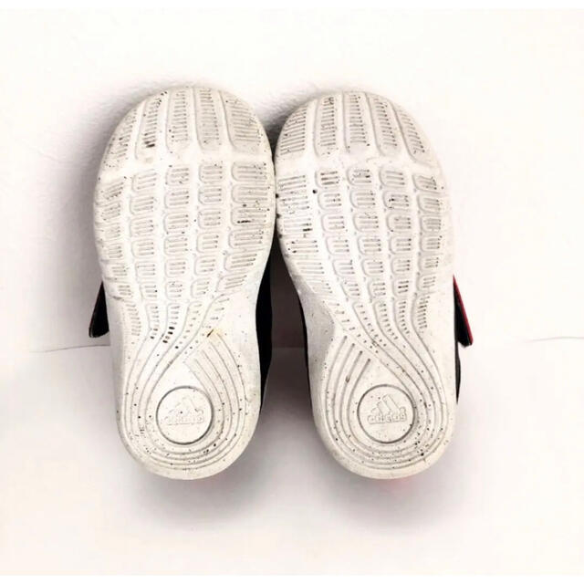 adidas(アディダス)のadidas スニーカー　キッズ　13㎝ キッズ/ベビー/マタニティのキッズ靴/シューズ(15cm~)(スニーカー)の商品写真