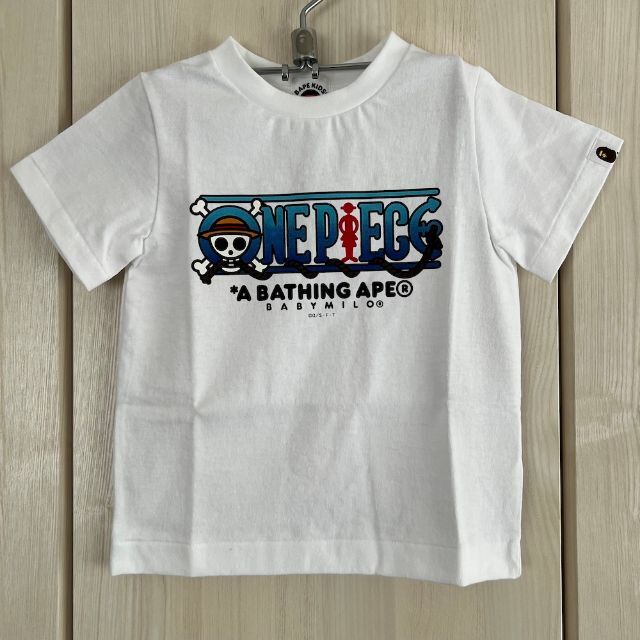 A BATHING APE(アベイシングエイプ)のBAPE Tシャツ 100cm キッズ ワンピース コラボ ONE PIECE キッズ/ベビー/マタニティのキッズ服男の子用(90cm~)(Tシャツ/カットソー)の商品写真