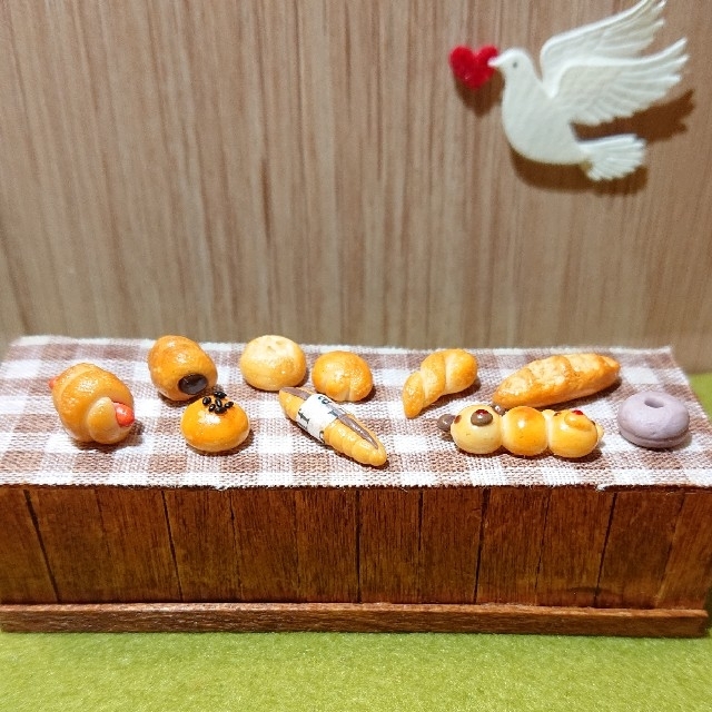 ミニチュア パン 小 ＊10個セット ハンドメイドのおもちゃ(ミニチュア)の商品写真