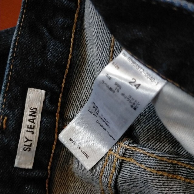 SLY(スライ)のSLY JEANS カットオフデニム レディースのパンツ(デニム/ジーンズ)の商品写真