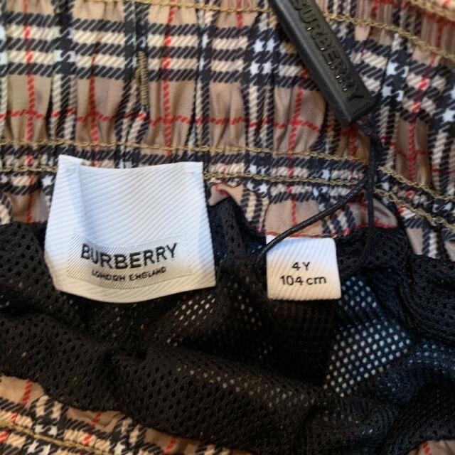 BURBERRY(バーバリー)の新品未使用　バーバリー　水着　スイムウェア　Burberry  キッズ/ベビー/マタニティのキッズ服男の子用(90cm~)(水着)の商品写真