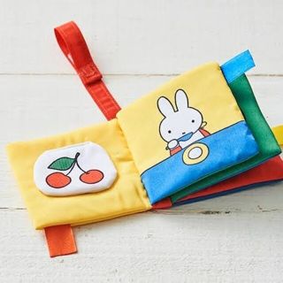 コウダンシャ(講談社)のmiffy　ミッフィー　カシャカシャ布絵本＆ポーチセット(知育玩具)