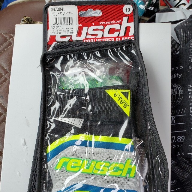 reusch(ロイシュ)のロイシュ　キーパーグローブ　10号 スポーツ/アウトドアのサッカー/フットサル(その他)の商品写真