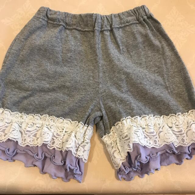 ニッセン(ニッセン)のレースとフリルのショートパンツ　100サイズ キッズ/ベビー/マタニティのキッズ服女の子用(90cm~)(パンツ/スパッツ)の商品写真