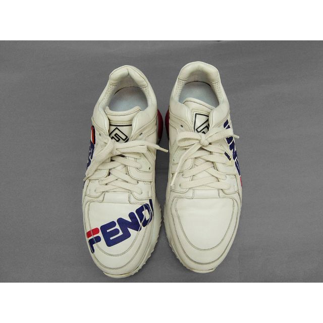 FENDI(フェンディ)のフェンディ フィラ マニア スニーカー ホワイト 7E1199A62E レディース レザー 38(24.5cm) 靴 FENDI×FILA レディースの靴/シューズ(スニーカー)の商品写真