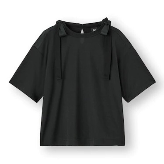 GU(ジーユー)の黒うさぎ様専用　GU UNDERCOVERコラボ　リボンTシャツ レディースのトップス(Tシャツ(半袖/袖なし))の商品写真