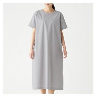 ムジルシリョウヒン(MUJI (無印良品))の【新品・未着用】今期　綿混ストレッチ　半袖ワンピース(ロングワンピース/マキシワンピース)