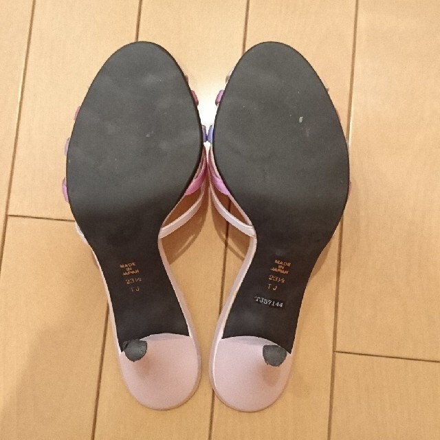 DIANA(ダイアナ)の美品❇️サンダル 23.5cm【DIANA】 レディースの靴/シューズ(ミュール)の商品写真