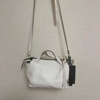 GIANNI CHIARINI(ジャンニ キアリーニ) ホワイト バッグ(ショルダーバッグ)