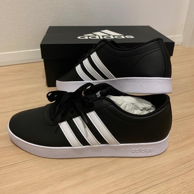 ☆新品未使用☆adidas スニーカー　26.0cm 2