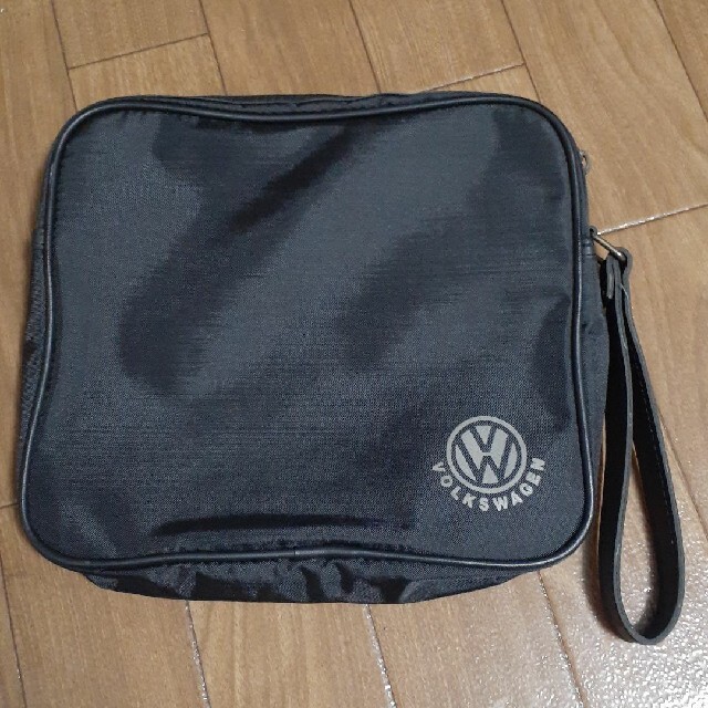 Volkswagen(フォルクスワーゲン)の中古品 セカンドバッグ 柄 ポーチ インナーバッグ バッグインバッグ　ノベルティ メンズのバッグ(その他)の商品写真