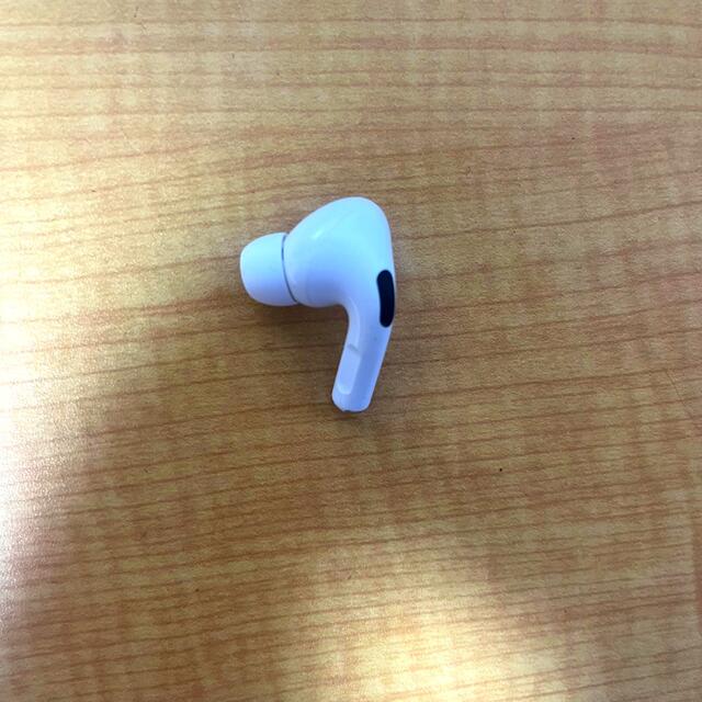 Apple(アップル)のairpods pro 左耳 スマホ/家電/カメラのスマホアクセサリー(ストラップ/イヤホンジャック)の商品写真