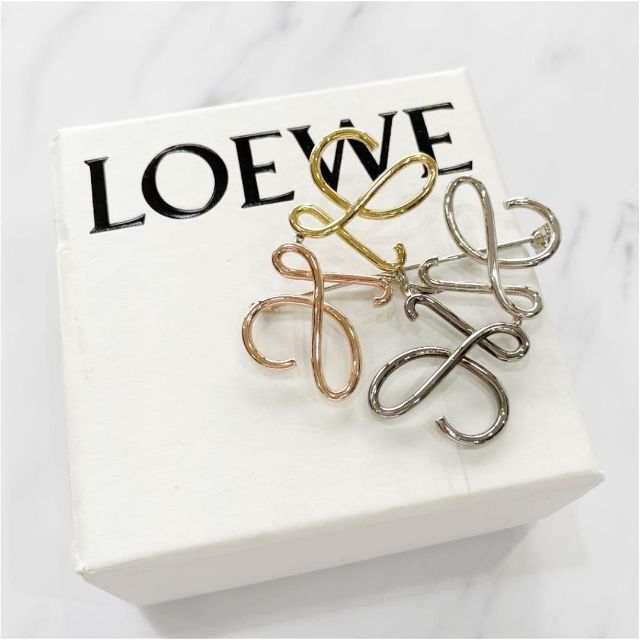 ☆新品未使用品☆loeweブローチ ftik.uinsi.ac.id
