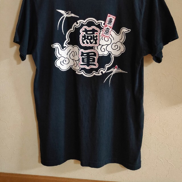 東京ヤクルトスワローズ(トウキョウヤクルトスワローズ)の《東京燕軍(ﾔｸﾙﾄｽﾜﾛｰｽﾞ)》Ｔシャツ スポーツ/アウトドアの野球(記念品/関連グッズ)の商品写真