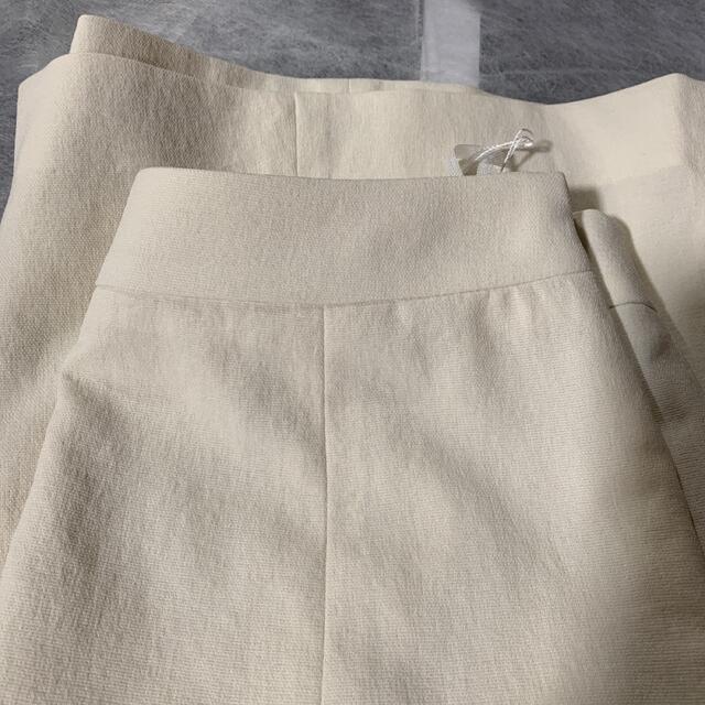 THE SUIT COMPANY(スーツカンパニー)のスーツカンパニー　白の夏スカート　新品。 レディースのスカート(ひざ丈スカート)の商品写真