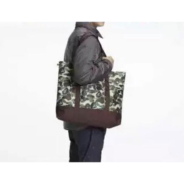 A BATHING APE(アベイシングエイプ)のBAPE◆A BATHING APE／ABC◆カモトートバッグ◆付録品ノベルティ メンズのバッグ(トートバッグ)の商品写真