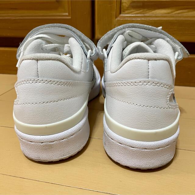 adidas(アディダス)のadidas FORUM LOW 23.5cm レディースの靴/シューズ(スニーカー)の商品写真