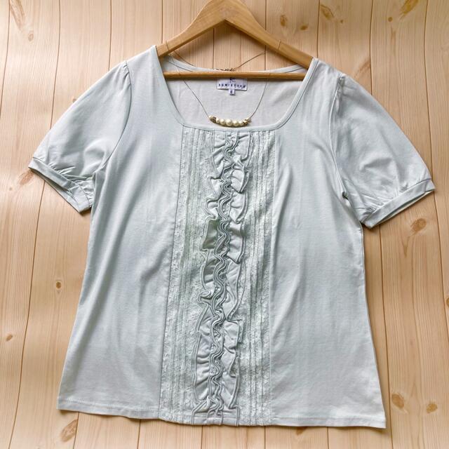 kumikyoku（組曲）(クミキョク)の美品　組曲　フリルの半袖Tシャツ　カットソー　大きなサイズ　サイズ6　グリーン レディースのトップス(Tシャツ(半袖/袖なし))の商品写真