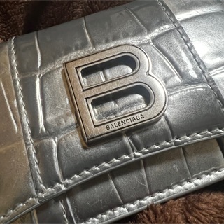 Balenciaga - BALENCIAGA 三つ折り 財布 クロコ Bロゴ シルバーの通販 ...