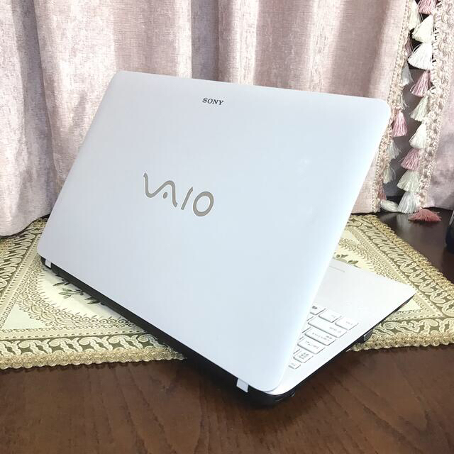 VAIO(バイオ)の☆お洒落☆美品☆大画面☆2015年春☆第4世代 SSD320G メモリ8G スマホ/家電/カメラのPC/タブレット(ノートPC)の商品写真