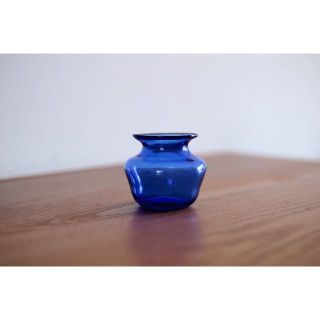 イッタラ(iittala)のErik Hoglund エリックホグラン 花瓶 99770bl(ガラス)