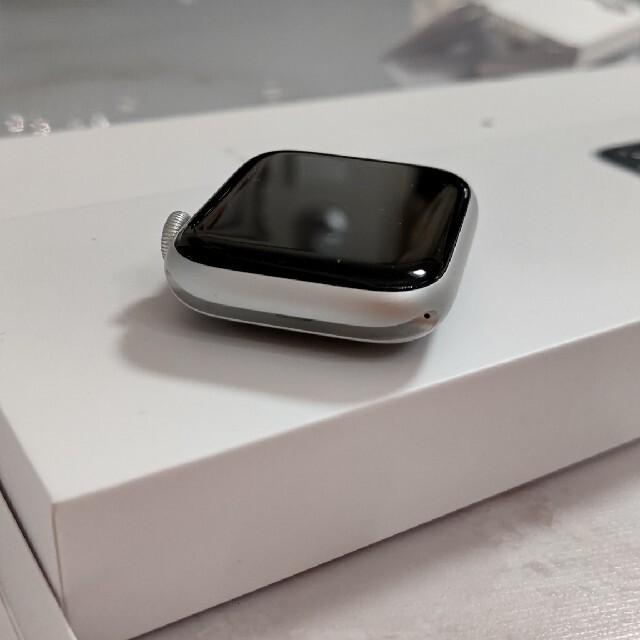 Apple Watch(アップルウォッチ)の美品 apple watch 6   44mm silver スマホ/家電/カメラのスマートフォン/携帯電話(その他)の商品写真