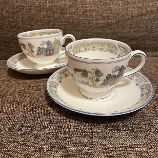 WEDGWOOD カップとソーサー2客ずつ