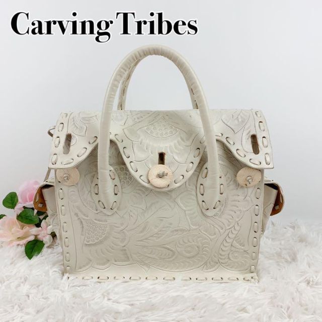 【美品・Grace continental】白carvingバックS