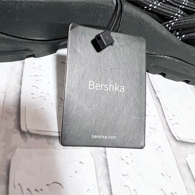 タグ付き☆Bershkaベルシュカ 厚底 チャンキーソール デザインサンダル ...
