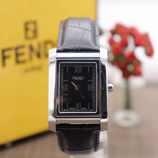 オックスフォードブルー 正規品【新品電池】FENDI 7600M/動作良好