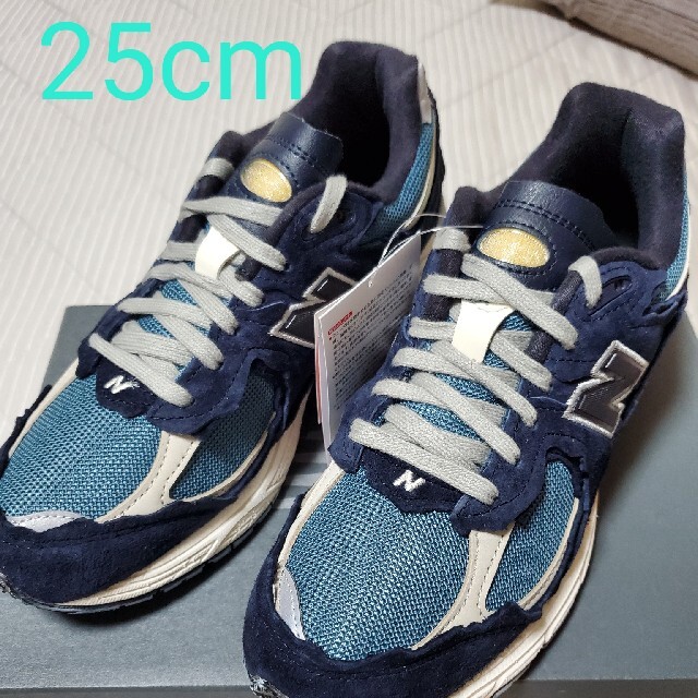 New Balance 2002R Protection Pack靴/シューズ