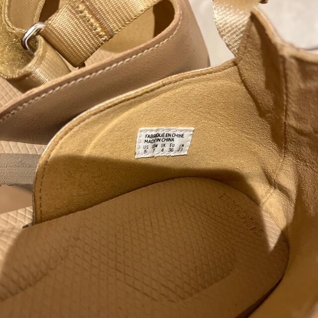 suicoke(スイコック)の専用　値下げ☺︎suicoke 足袋サンダル レディースの靴/シューズ(サンダル)の商品写真