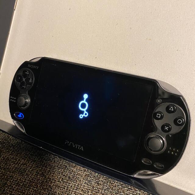 PS Vita PCH1100携帯用ゲーム機本体