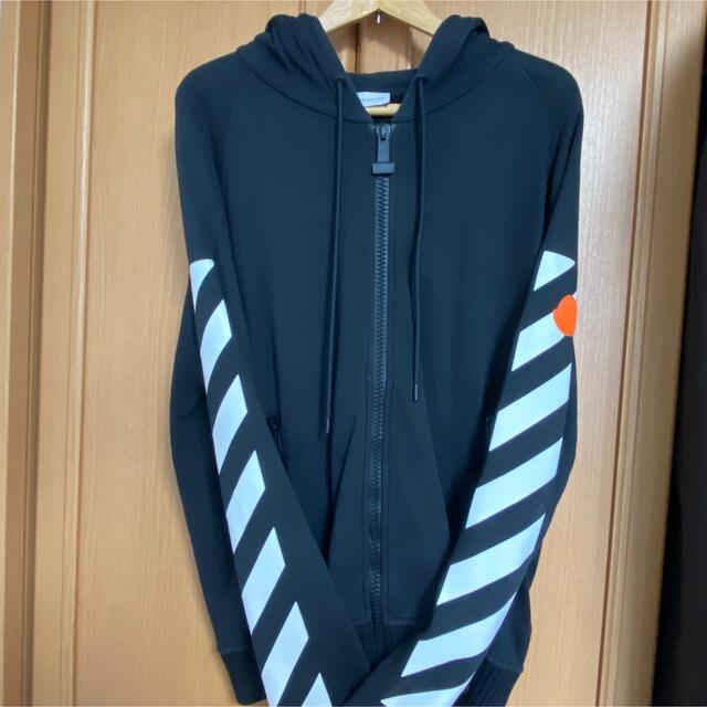 MONCLER(モンクレール)のyuchan2022様 MONCLER × OFF-WHITE コラボパーカー メンズのトップス(パーカー)の商品写真