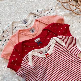 プチバトー(PETIT BATEAU)の★専用中★ petit bateau ロンパース 半袖ボディ 12m 74cm(肌着/下着)