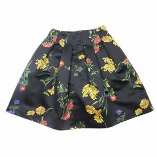 エムズグレイシー(M'S GRACY)の美品 17SS エムズグレイシー 花柄 プリント タック フレアスカート 38(ひざ丈スカート)