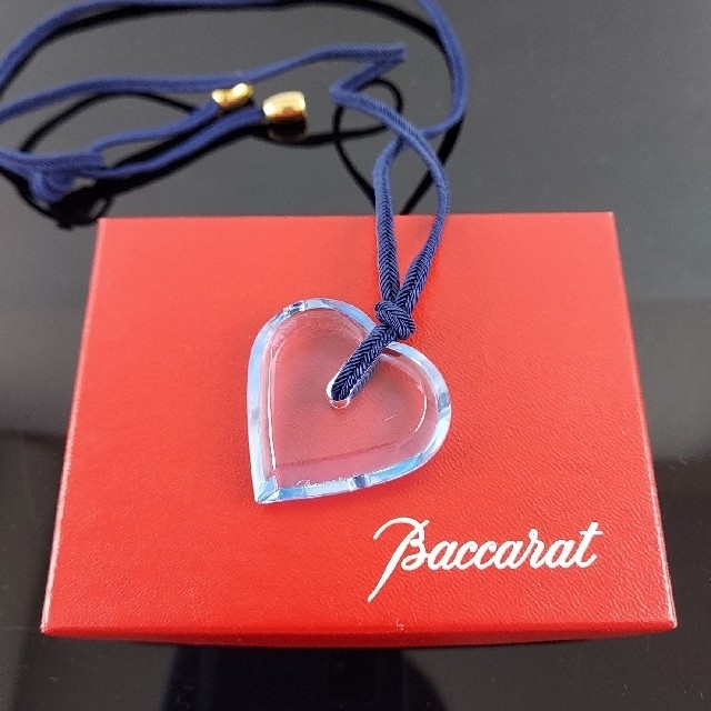 Baccarat(バカラ)のBaccarat/バカラ ネックレス ブルー系 ハートクリスタル 箱袋付き レディースのアクセサリー(ネックレス)の商品写真