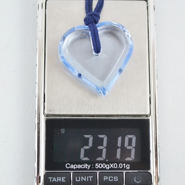 Baccarat(バカラ)のBaccarat/バカラ ネックレス ブルー系 ハートクリスタル 箱袋付き レディースのアクセサリー(ネックレス)の商品写真
