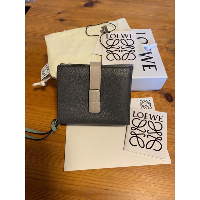 LOEWE☆二つ折り財布☆