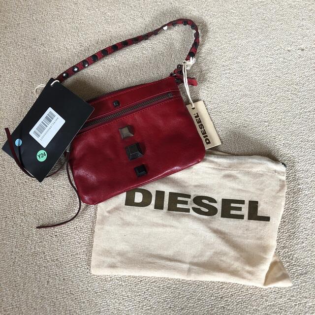 DIESEL(ディーゼル)のDIESEL 赤革ミニバック レディースのバッグ(ハンドバッグ)の商品写真