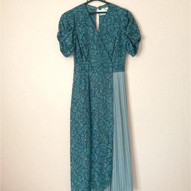 Lily Brown(リリーブラウン)のリリーブラウン　ワンピース レディースのフォーマル/ドレス(ロングドレス)の商品写真