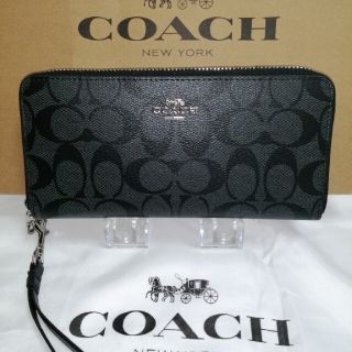 コーチ(COACH)のCOACH長財布　新品未使用　C4452正規品ストラップ付き(財布)