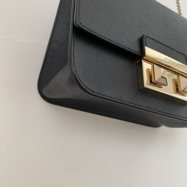 Furla(フルラ)の美品　フルラ チェーンバッグ　メトロポリス ブラック レディースのバッグ(ショルダーバッグ)の商品写真