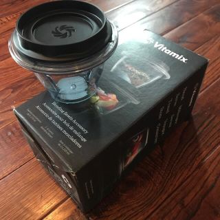 バイタミックス(Vitamix)の Vitamix 8 oz. cup & Strage Lid(ジューサー/ミキサー)