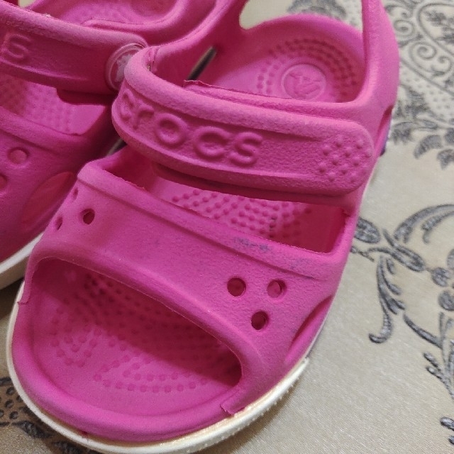 crocs(クロックス)のCrocsクロックス 女の子　C4　12センチ キッズ/ベビー/マタニティのベビー靴/シューズ(~14cm)(サンダル)の商品写真