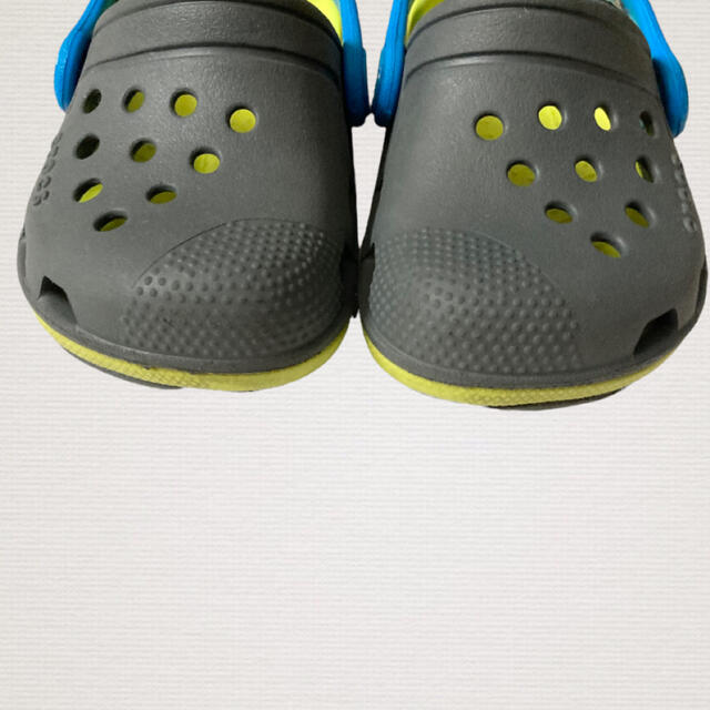 crocs(クロックス)のクロックス キッズサンダル 13cm C5 crocs キッズ/ベビー/マタニティのベビー靴/シューズ(~14cm)(サンダル)の商品写真