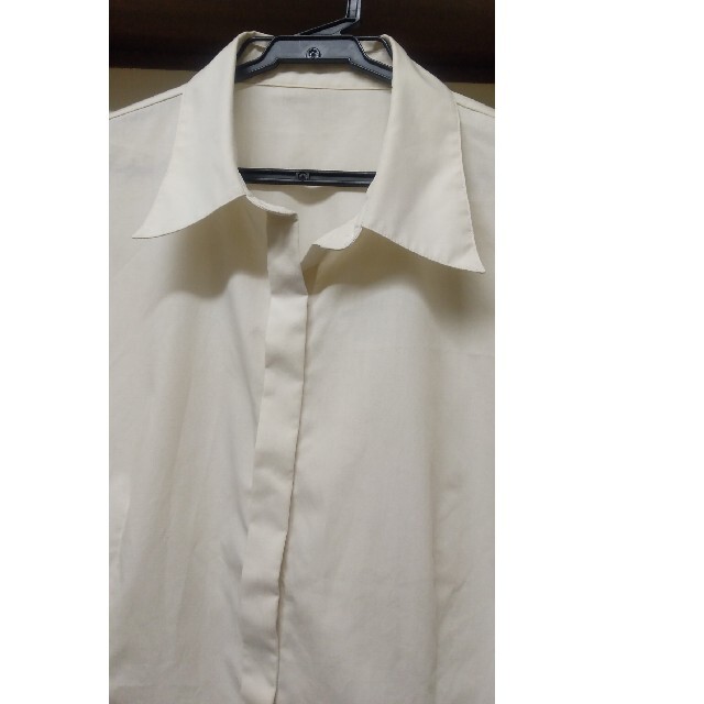 cecile(セシール)のSasaゆ様専用　事務服　半袖ブラウス レディースのトップス(シャツ/ブラウス(半袖/袖なし))の商品写真