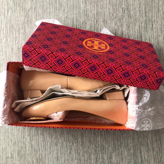 Tory Burch(トリーバーチ)の＊新品未使用＊TORY BURCH パンプス　サイズ6M(約23cm) レディースの靴/シューズ(ハイヒール/パンプス)の商品写真