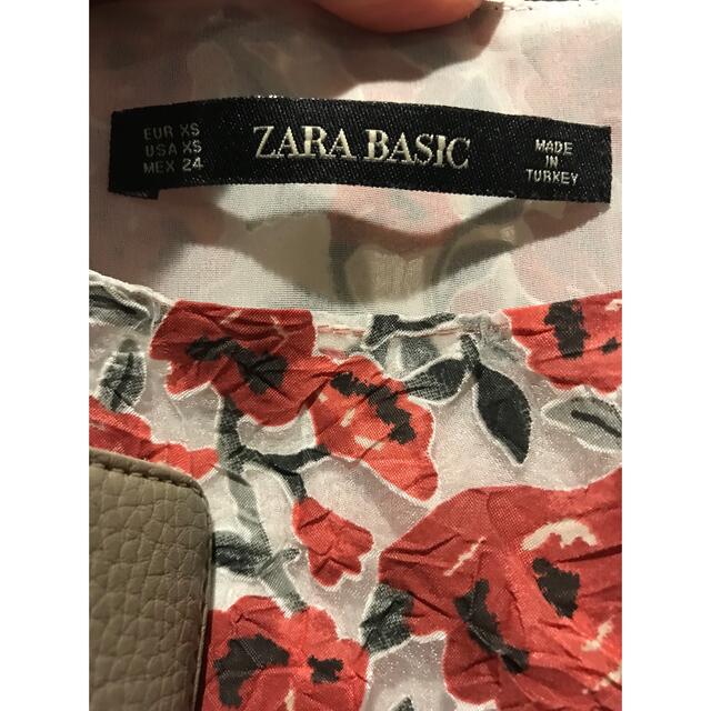 ZARA(ザラ)のZARA ノースリーブ レディースのトップス(カットソー(半袖/袖なし))の商品写真